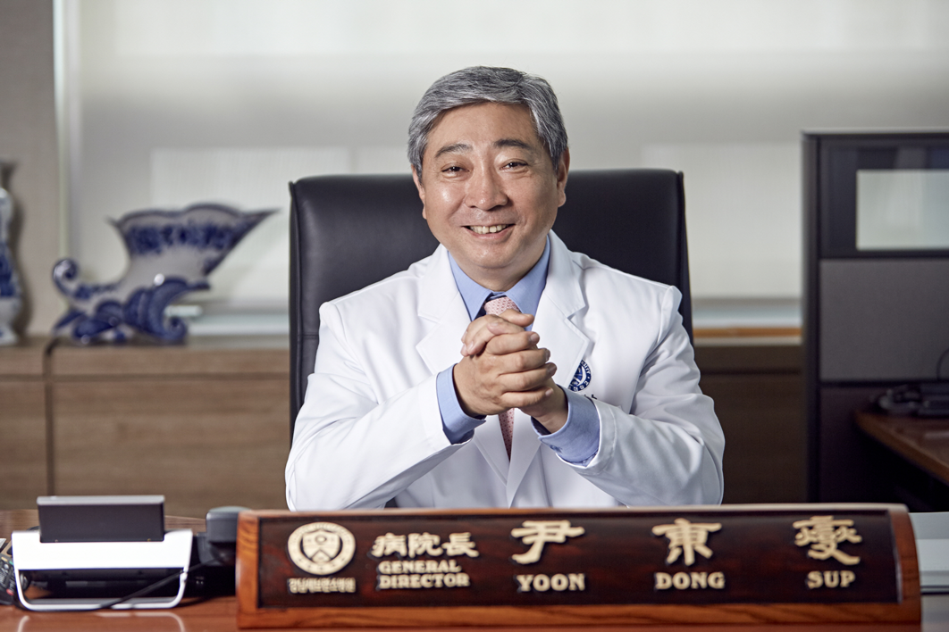 윤동섭 연세대 의무부총장 겸 의료원장